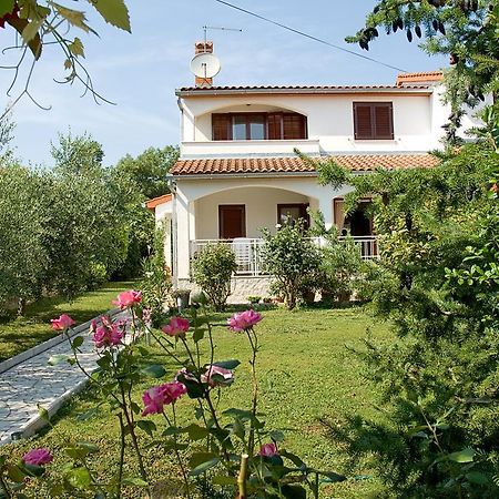 Holiday Home Magnolia Tar-Vabriga Room photo