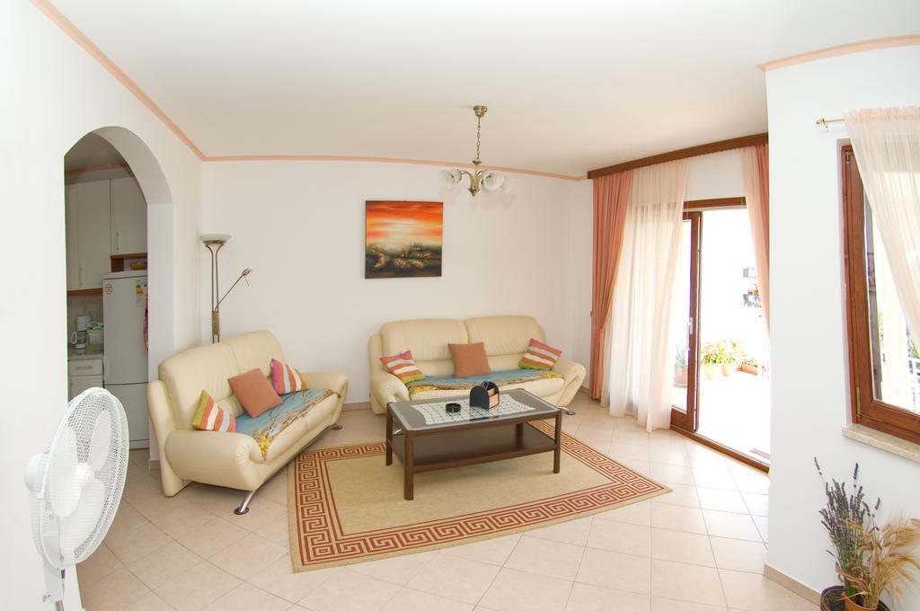 Holiday Home Magnolia Tar-Vabriga Room photo