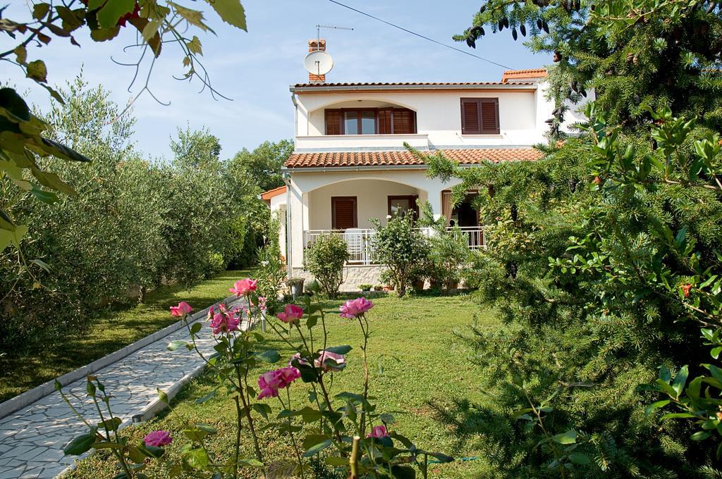 Holiday Home Magnolia Tar-Vabriga Room photo