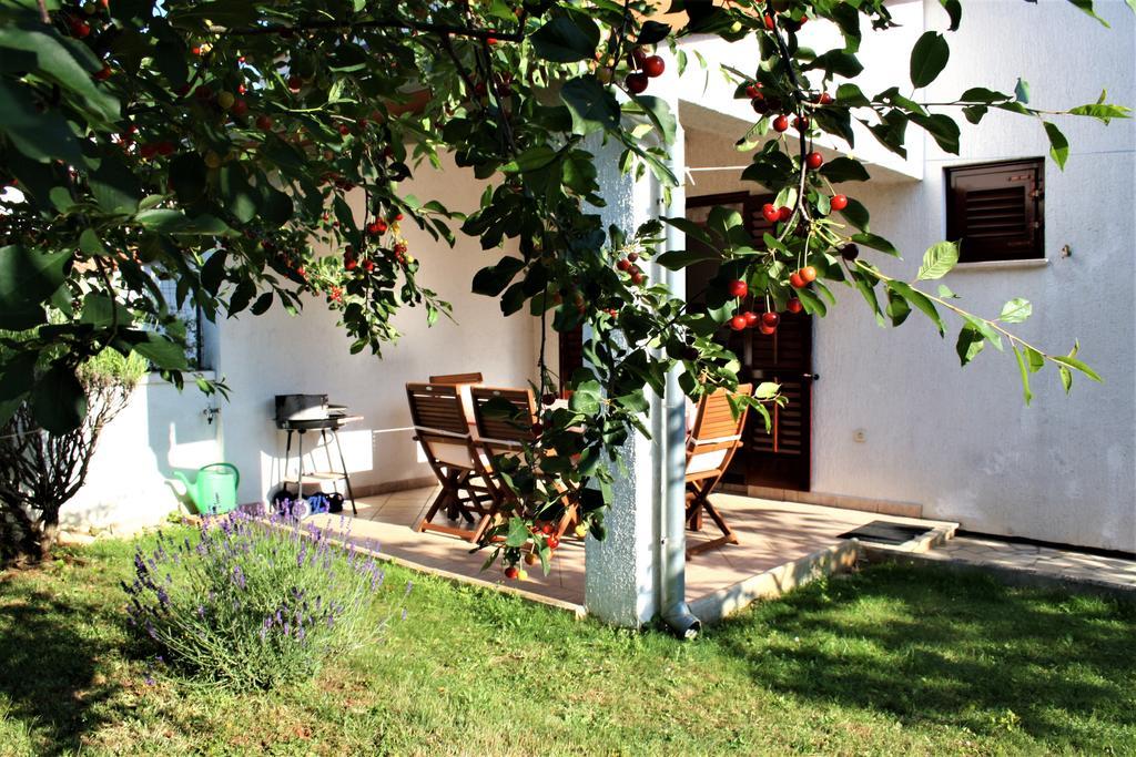 Holiday Home Magnolia Tar-Vabriga Exterior photo